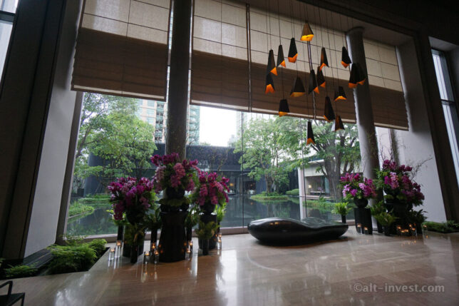 Four Seasons Hotel Bangkok/Lobby