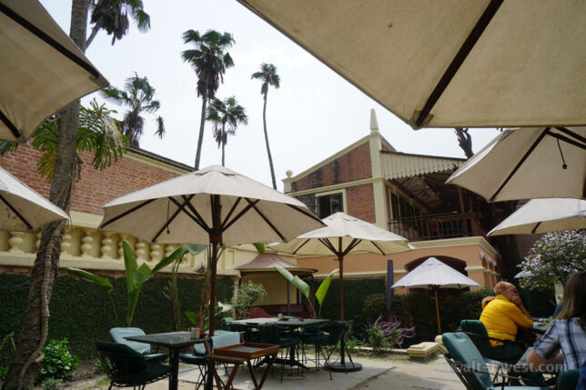 Sam's One Tree Café, Kathmandu, Napal